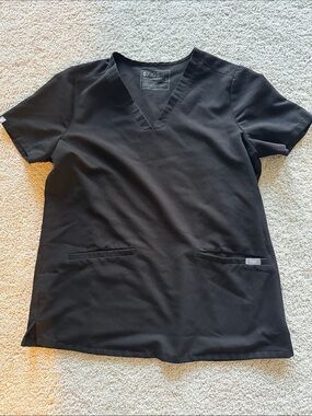 FIGS Black V-Neck Short Sleeve Scrub Top